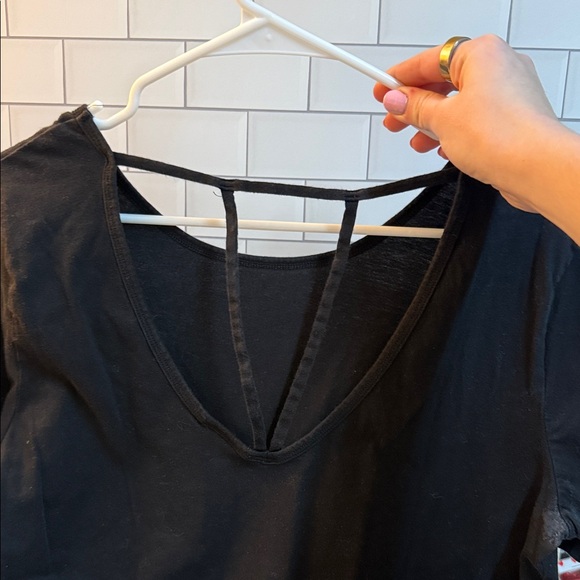 VS Pink Cutout Back Tee with PINK Logo - Picture 2 of 3